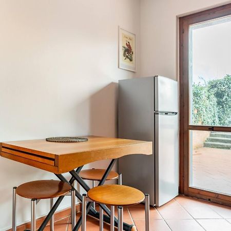 Nave Home Vacation - Entire Apartament Флоренция Экстерьер фото