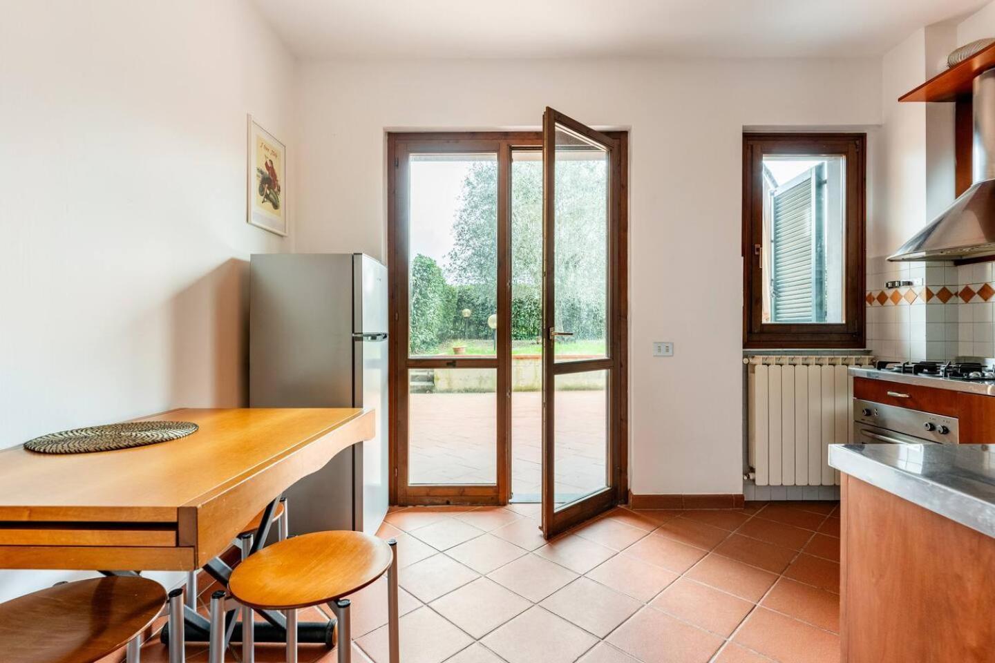 Nave Home Vacation - Entire Apartament Флоренция Экстерьер фото