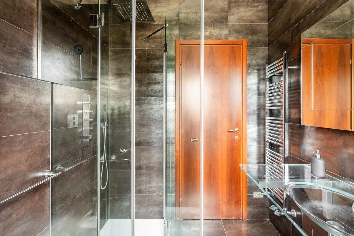 Nave Home Vacation - Entire Apartament Флоренция Экстерьер фото